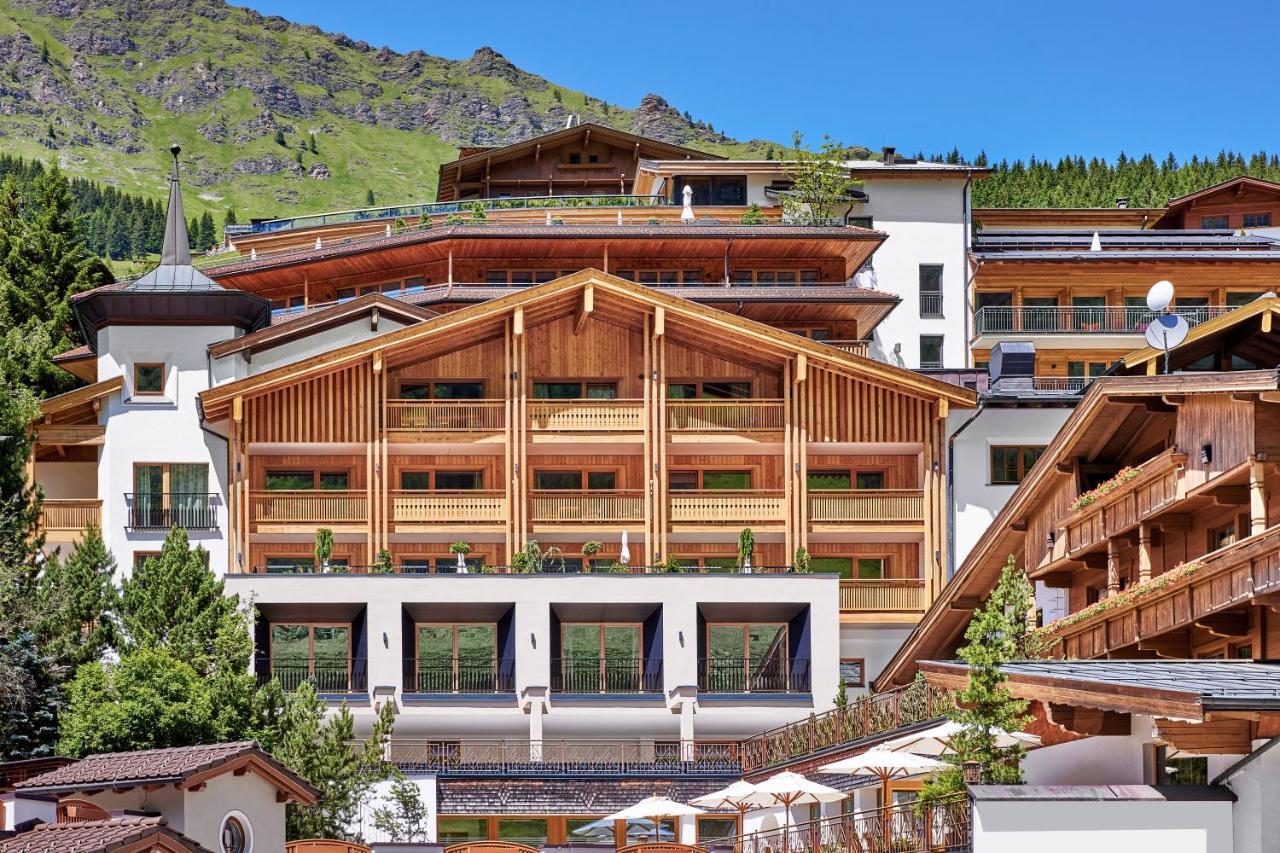 Hotel Berghof Crystal Spa & Sports 턱스 외부 사진