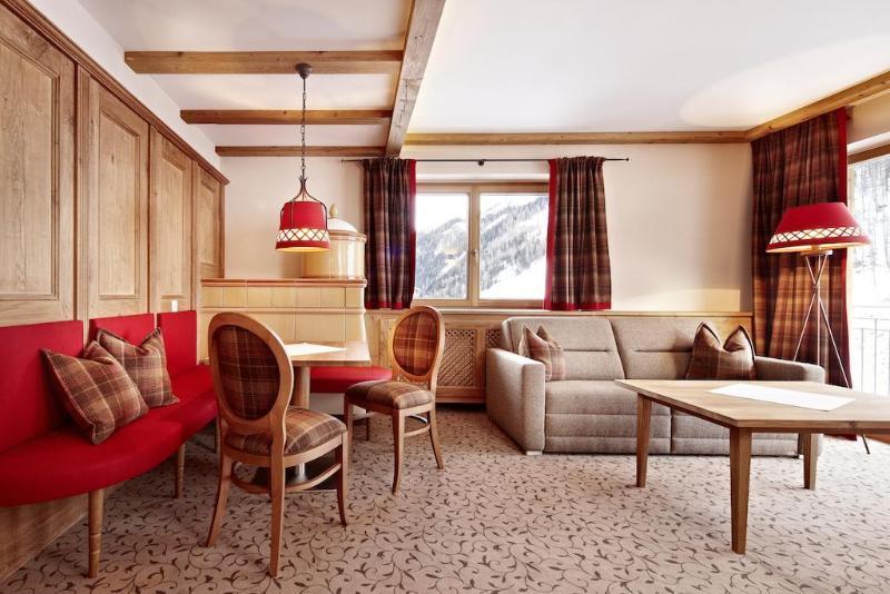 Hotel Berghof Crystal Spa & Sports 턱스 외부 사진