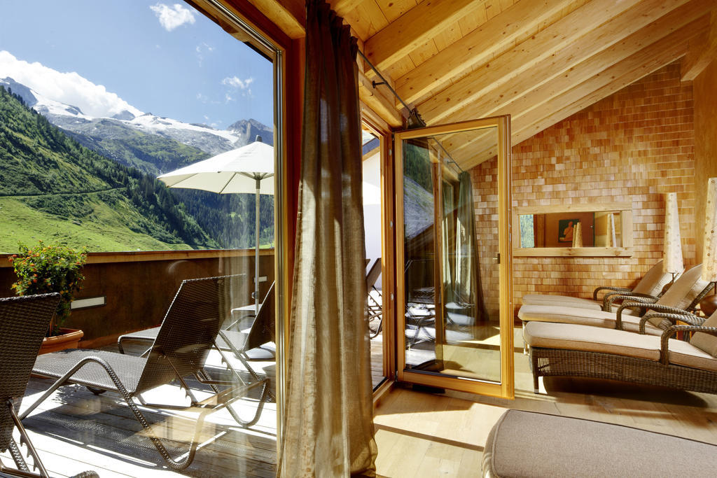Hotel Berghof Crystal Spa & Sports 턱스 외부 사진